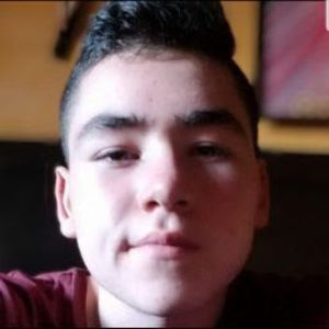 Meet your Posher, Cesar alejandro